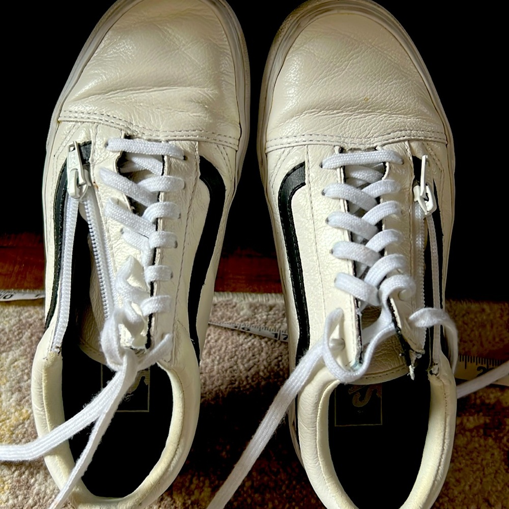 Vans Leather with Black stripes. Zipper on the sides